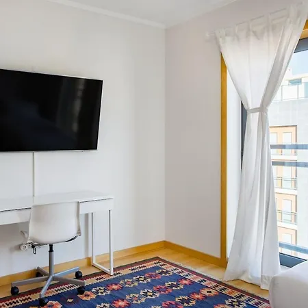 Upscale On Edge Of Old Fishing Village * Olhão